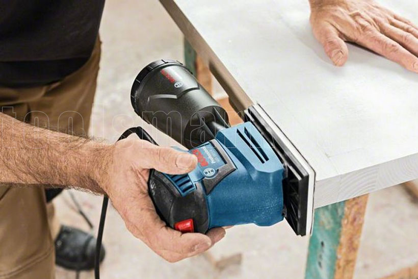 Нов Продукт Вибрационна шлифовъчна машина Bosch GSS 160-1 A 
